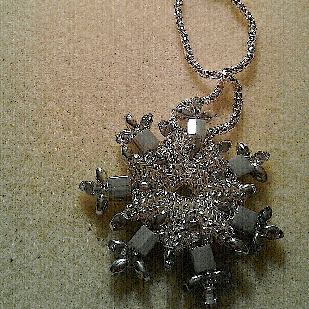 “Snowflake” Beaded Completely Reversible Necklace. - image 1